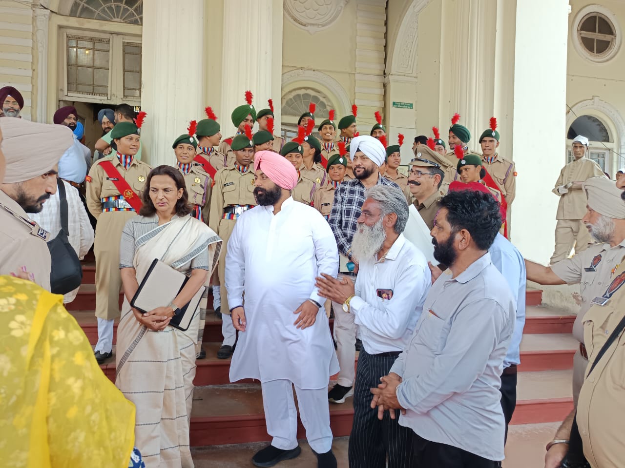 Government Mahindra College Patiala completes 150 years, employees present demand letter in the ceremony.